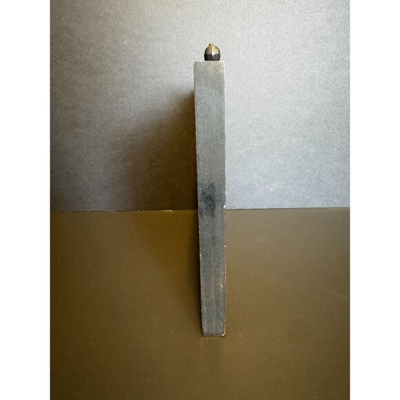 Rustic Black Wood Frame With "Family Matters" Embroidered Artwork & Handle Decor - Picture 6 of 7